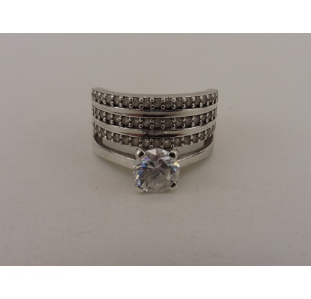 Zilveren damesring met zirkonia