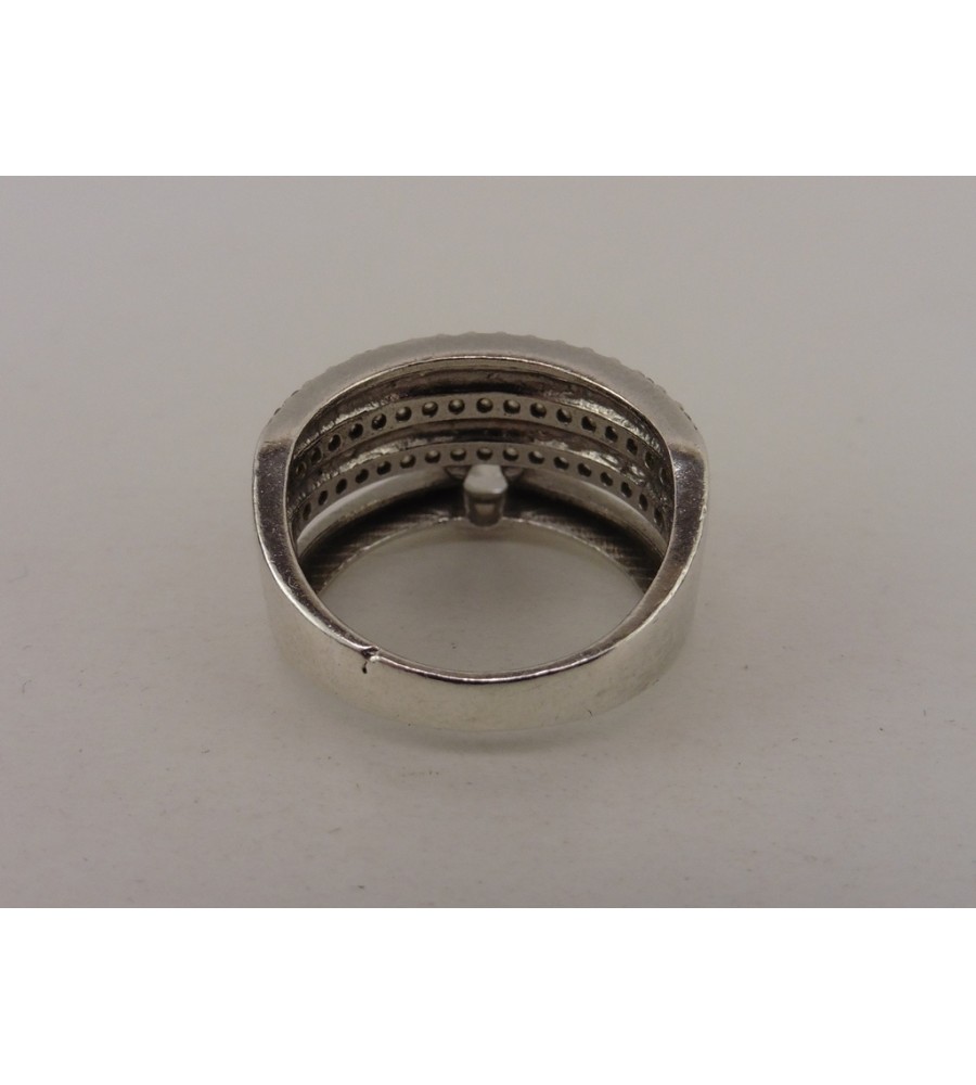 Zilveren damesring met zirkonia