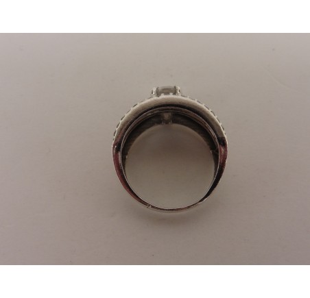 Zilveren damesring met zirkonia