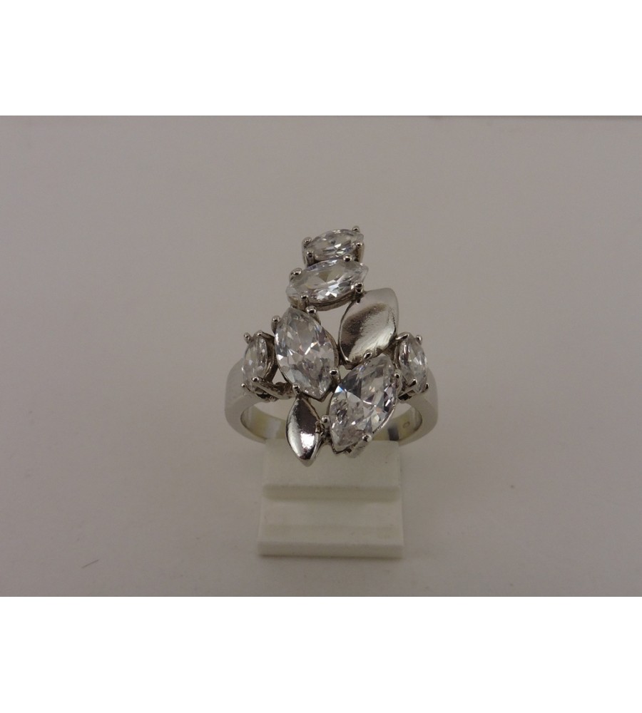 Zilveren damesring met zirkonia