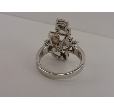 Zilveren damesring met zirkonia