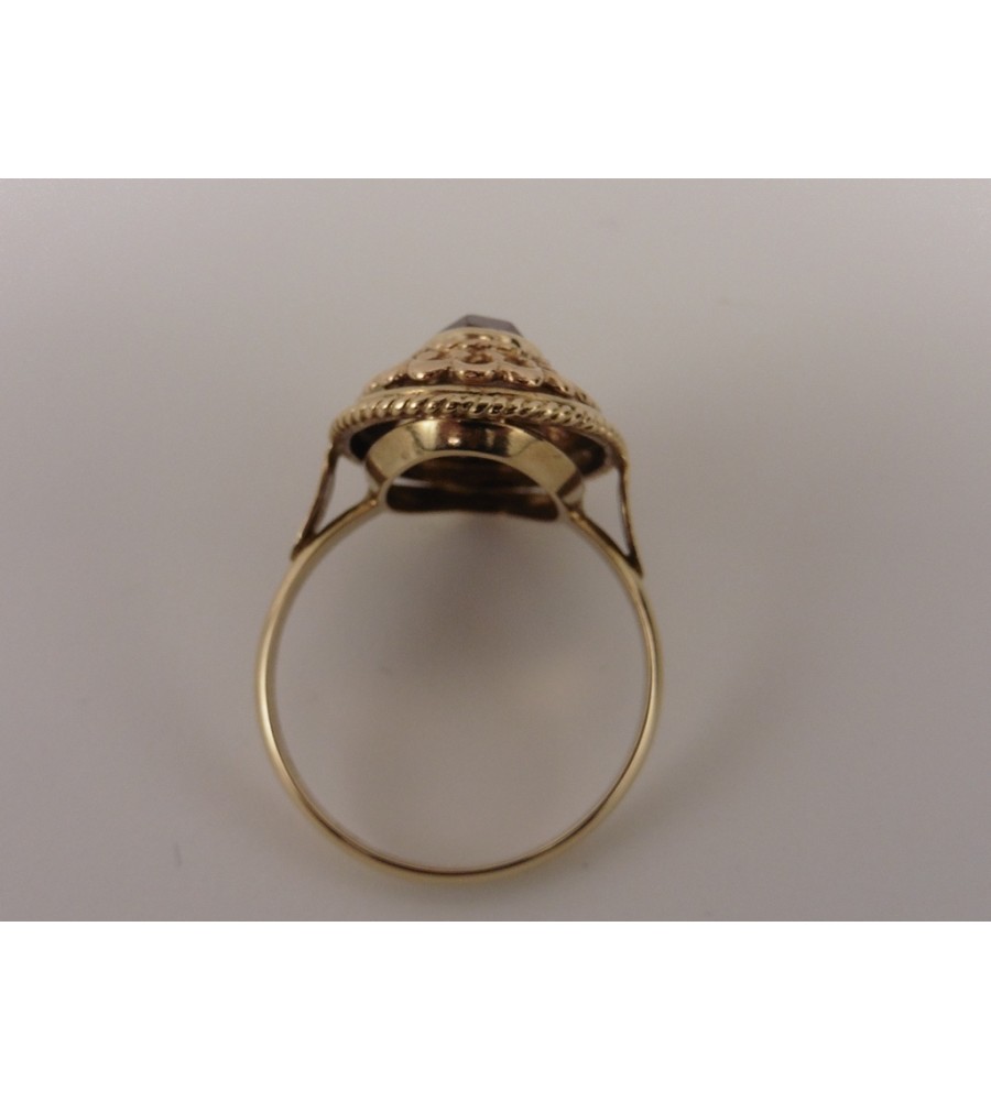 Gouden damesring met carneool