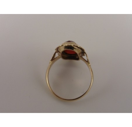 Gouden damesring met carneool