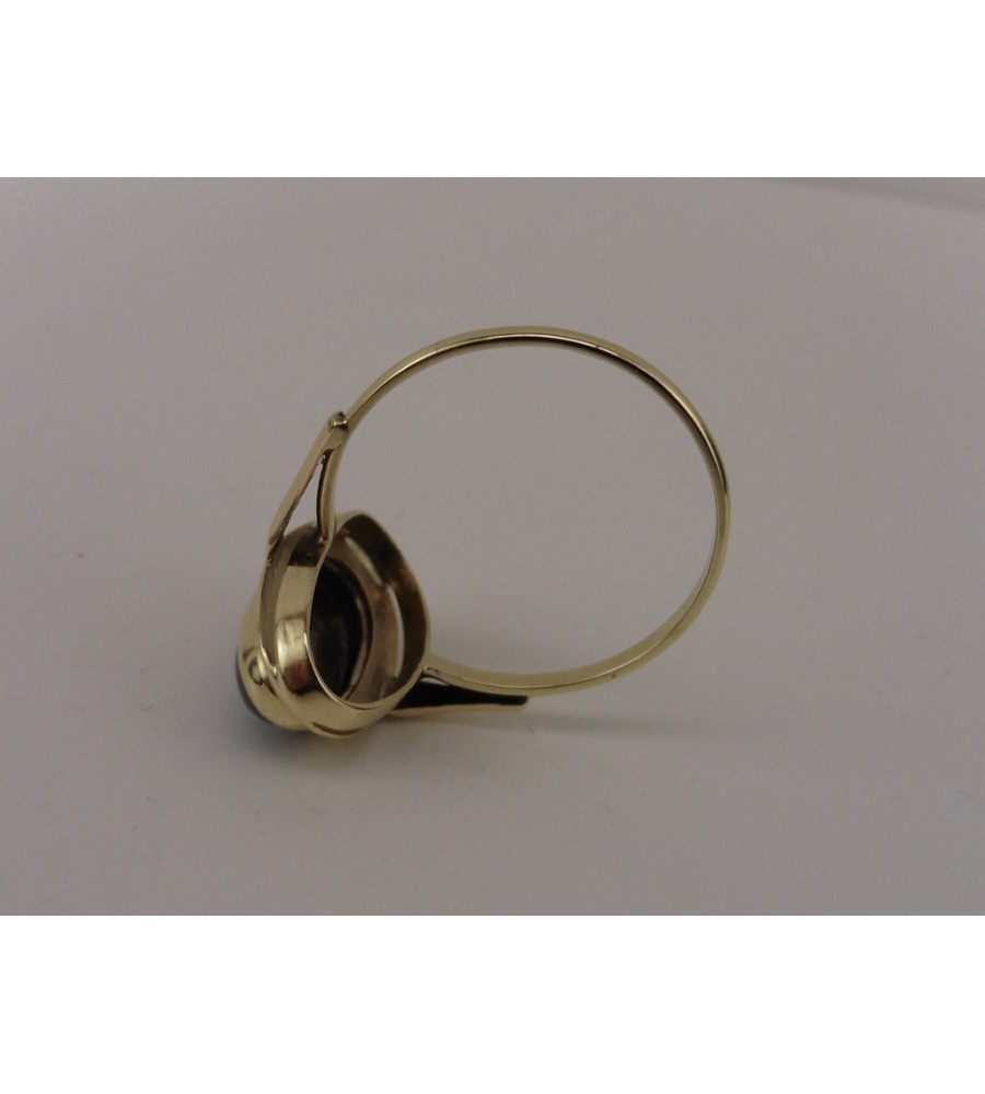 Gouden damesring met hematiet