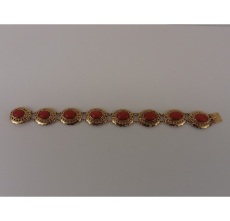 Gouden armband met bloedkoraal