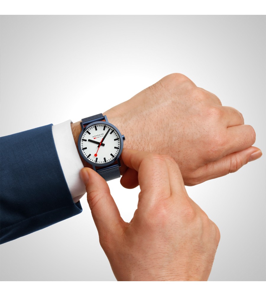 Mondaine horloge Classic