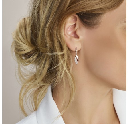 Zilveren oorhangers mat/poli   13.41869