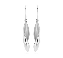 Zilveren oorhangers mat/poli  13.41825