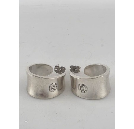 Zilveren Buddha to Buddha half creolen