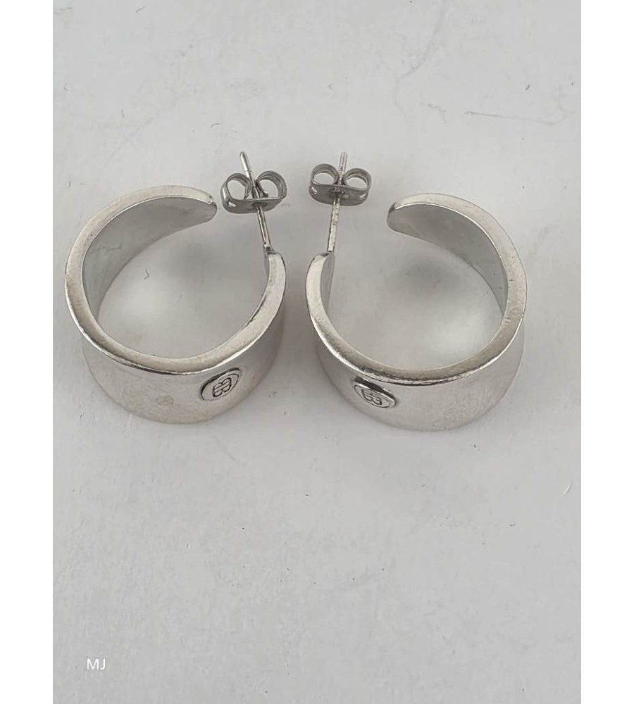 Zilveren Buddha to Buddha half creolen