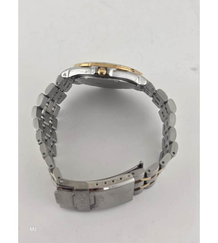 Seiko SQ100 herenhorloge