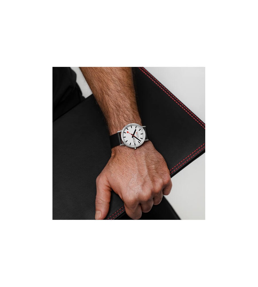 Mondaine horloge Classic