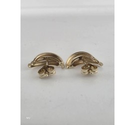 Gouden oorknopjes