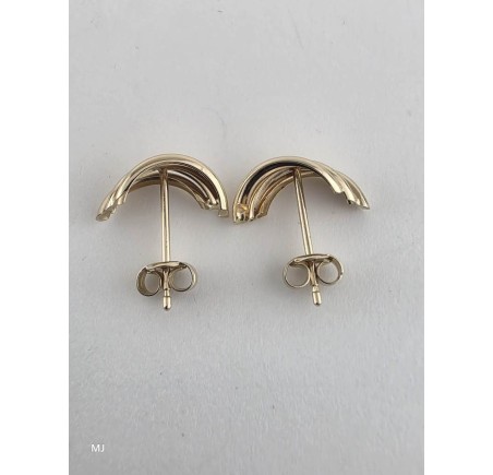 Gouden oorknopjes