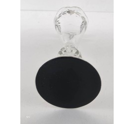 Glas met zilveren voet