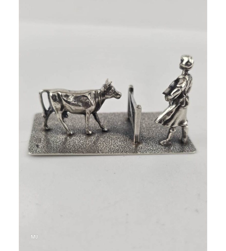 Zilveren miniatuur Boerin met koe
