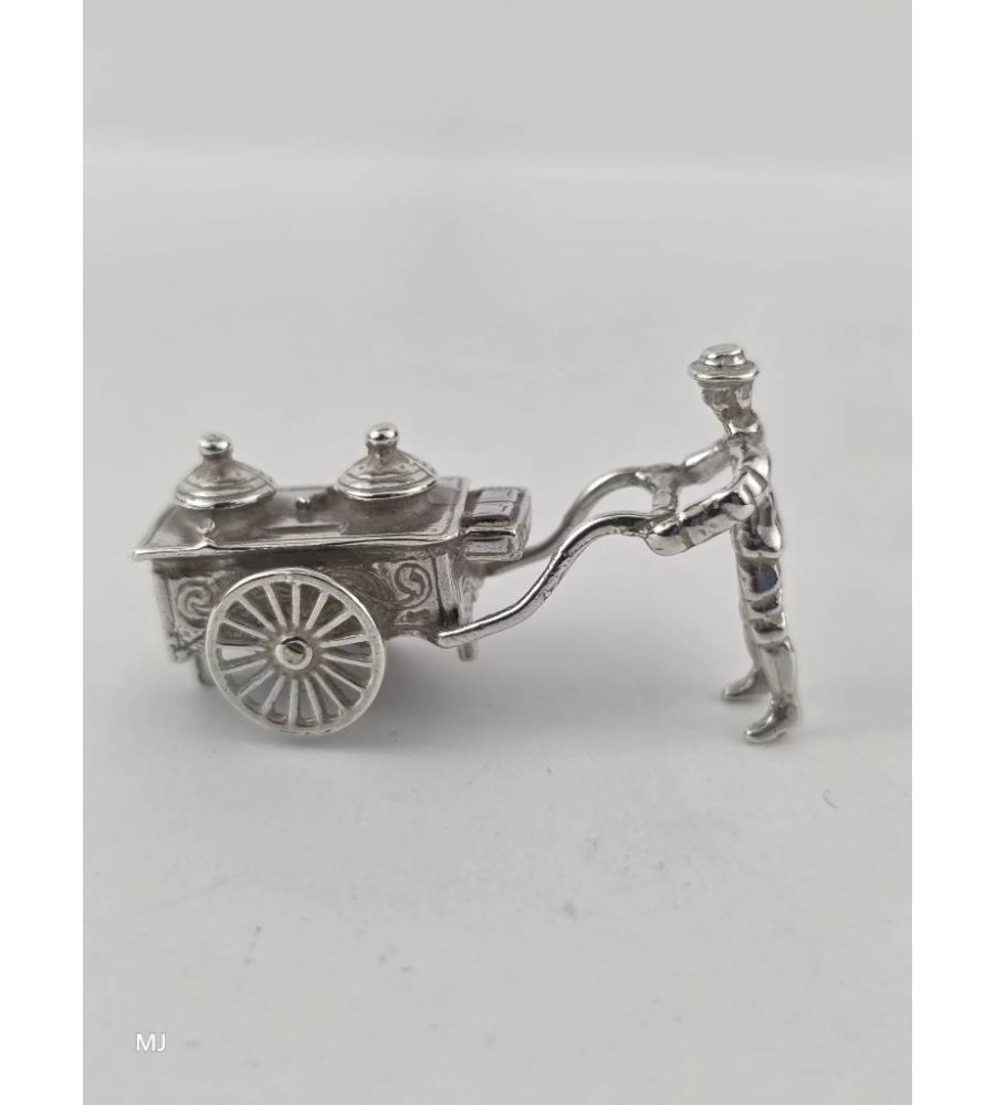 Zilveren miniatuur IJscokar