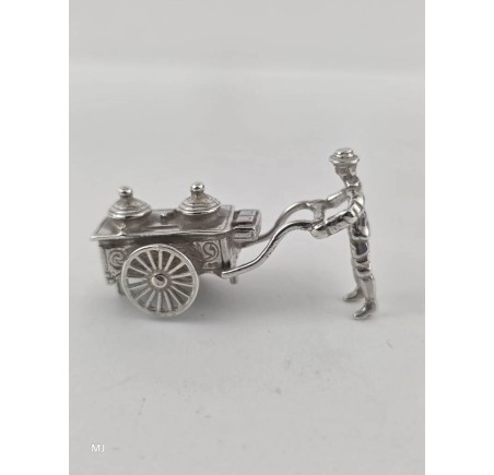 Zilveren miniatuur IJscokar