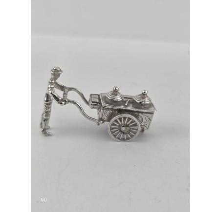 Zilveren miniatuur IJscokar