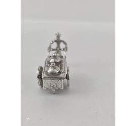 Zilveren miniatuur IJscokar
