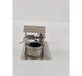 Zilveren miniatuur Vrouw bij waterput