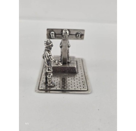 Zilveren miniatuur Schavot