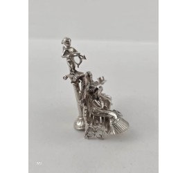 Zilveren miniatuur "Love is Blind"