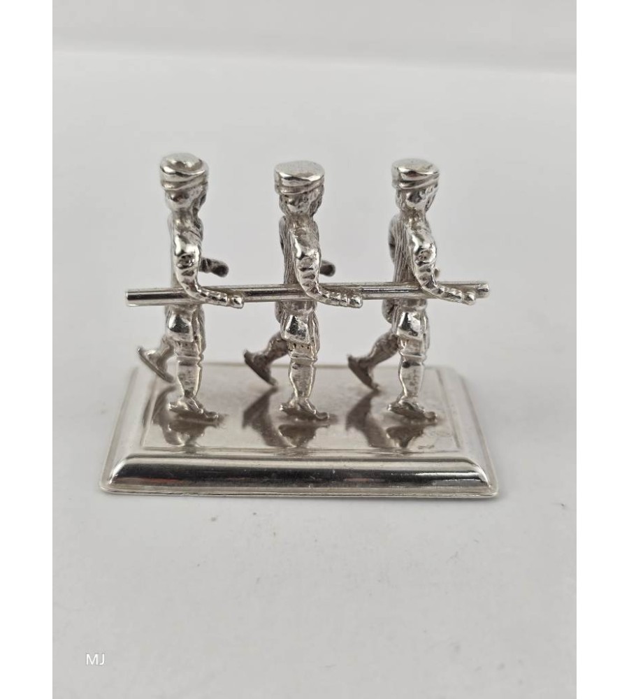 Zilveren miniatuur Schaatsers