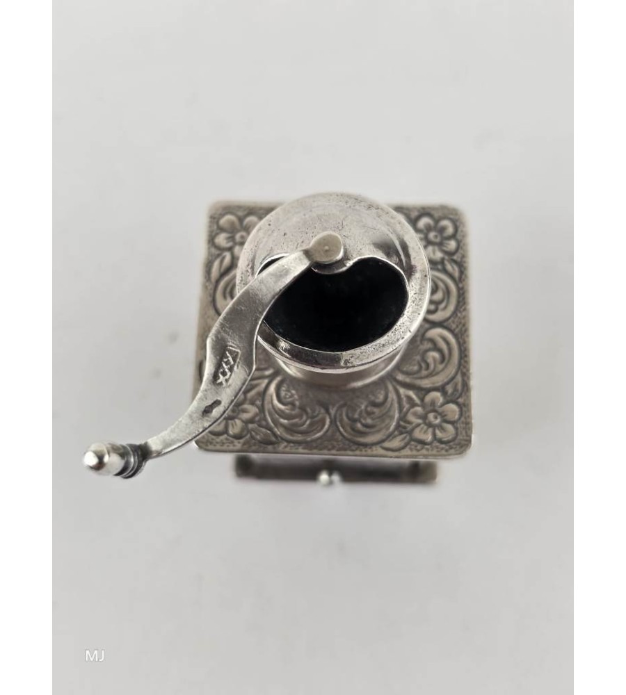 Zilveren miniatuur Koffiemolen