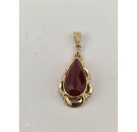 Gouden hanger carneool
