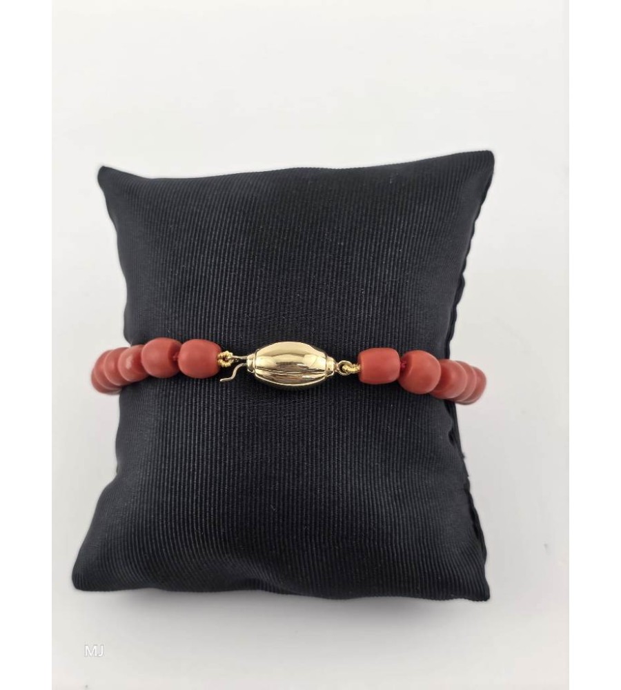 Bloedkoralen armband met gouden slot