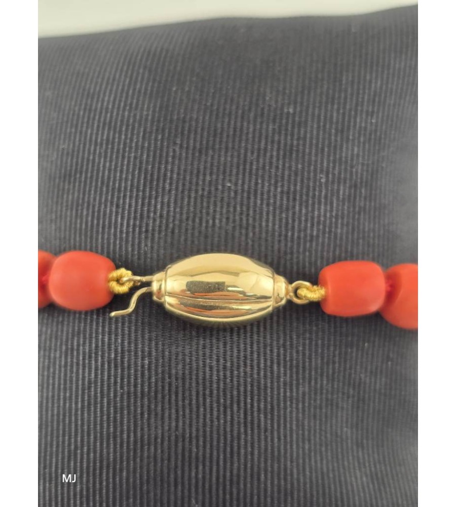 Bloedkoralen armband met gouden slot