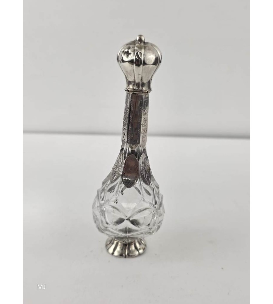 Parfumflesje met zilveren dop