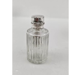 Parfumflesje met zilveren dop