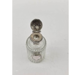 Parfumflesje met zilveren dop