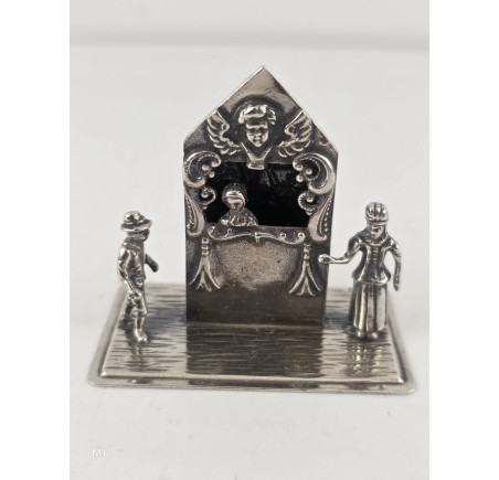Zilveren miniatuur Poppenkast