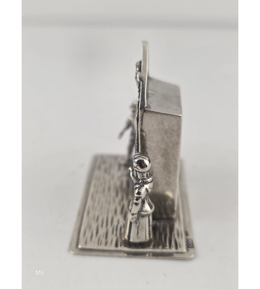 Zilveren miniatuur Poppenkast