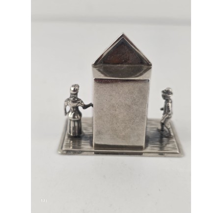 Zilveren miniatuur Poppenkast