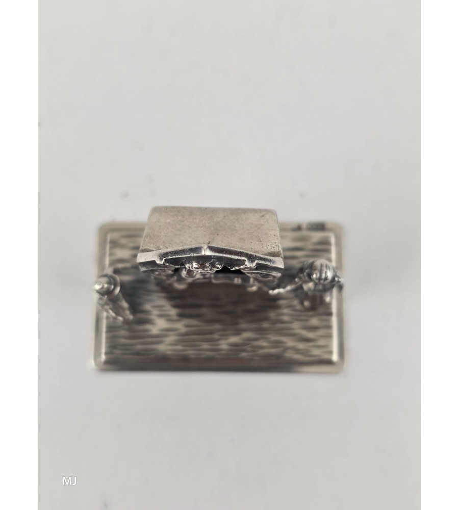 Zilveren miniatuur Poppenkast