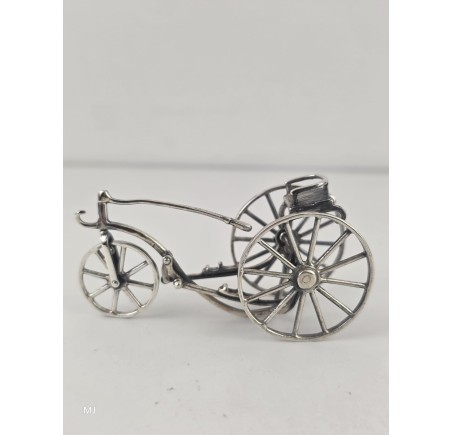 Zilveren miniatuur Historische driewieler fiets