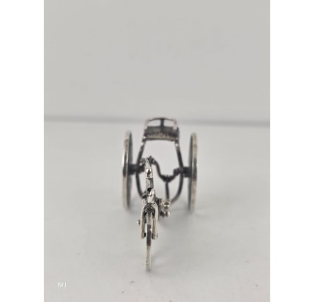 Zilveren miniatuur Historische driewieler fiets