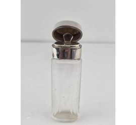 Parfumflesje met zilveren dop