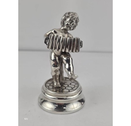 Zilveren miniatuur Jongen met Harmonica