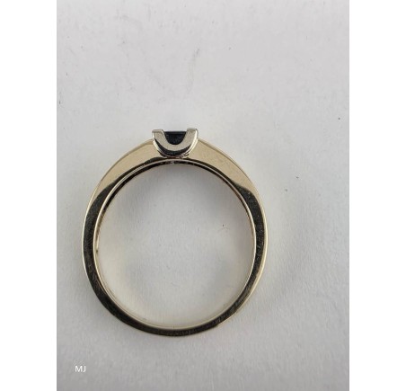 Gouden damesring met blauw saffier en briljant