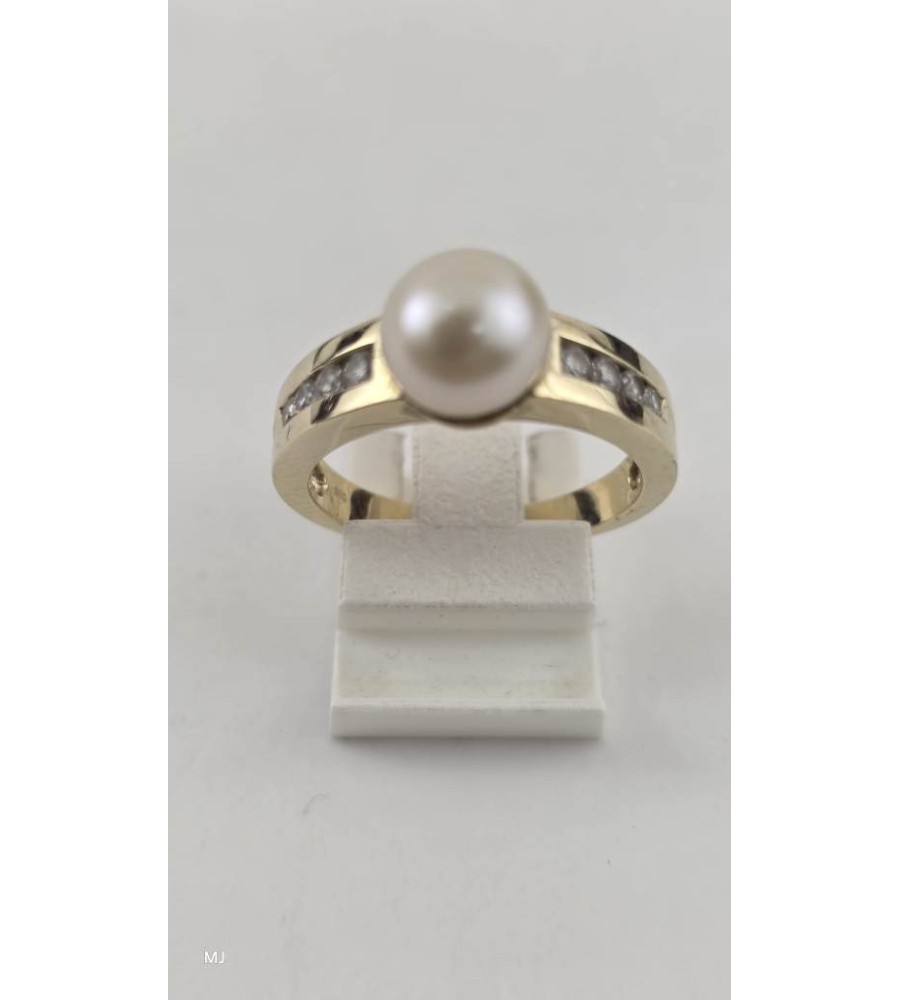 Gouden damesring met parel en zirkonia
