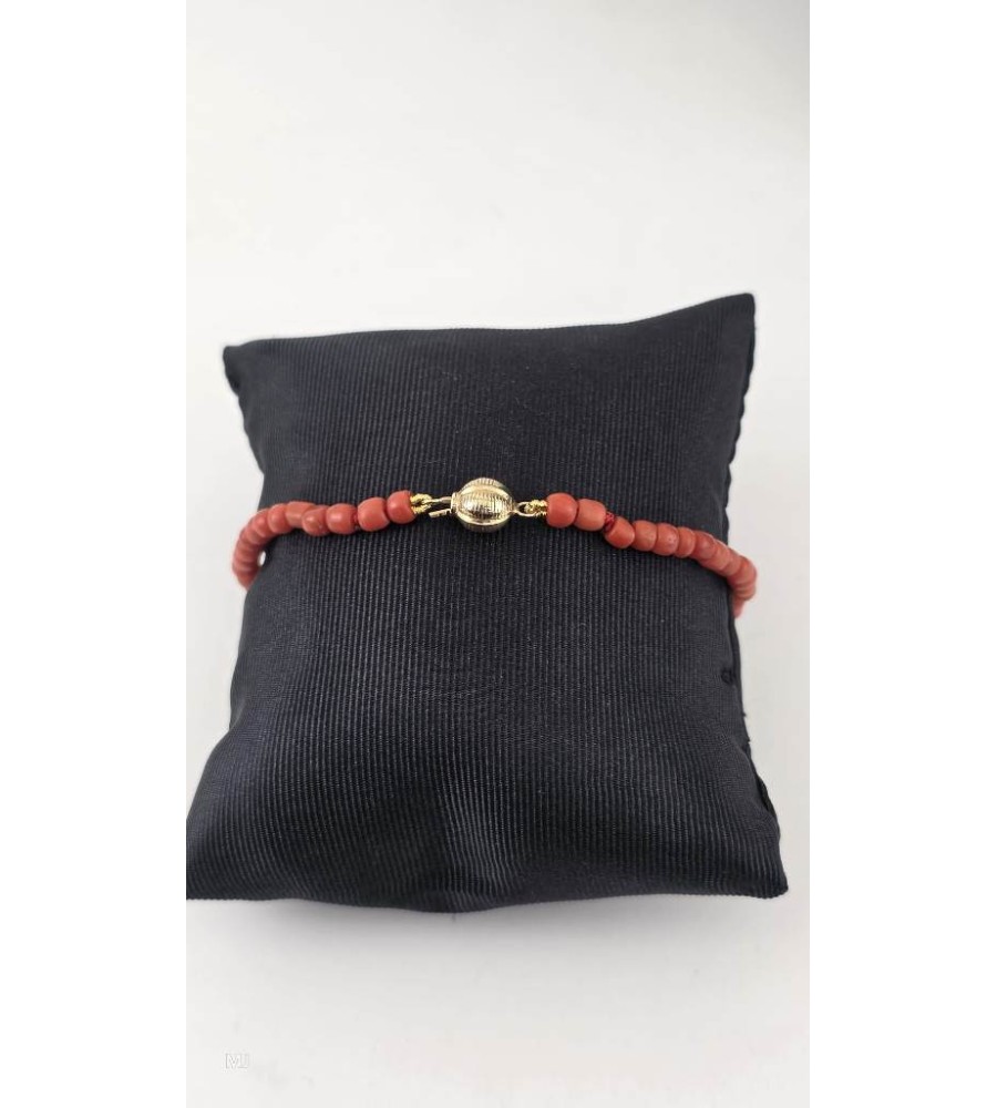 Bloedkoralen armband met gouden slot