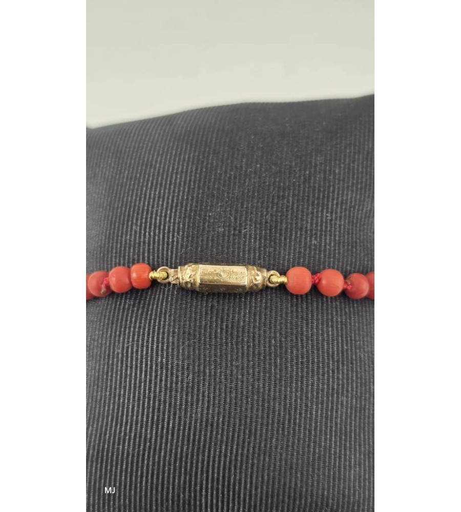 Bloedkoralen armband met gouden slot