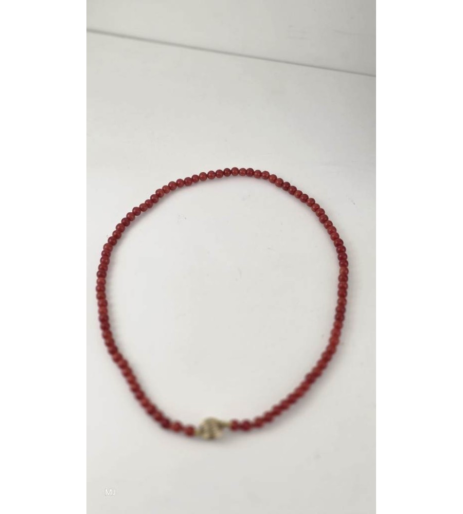Bloedkoralen collier met gouden slot